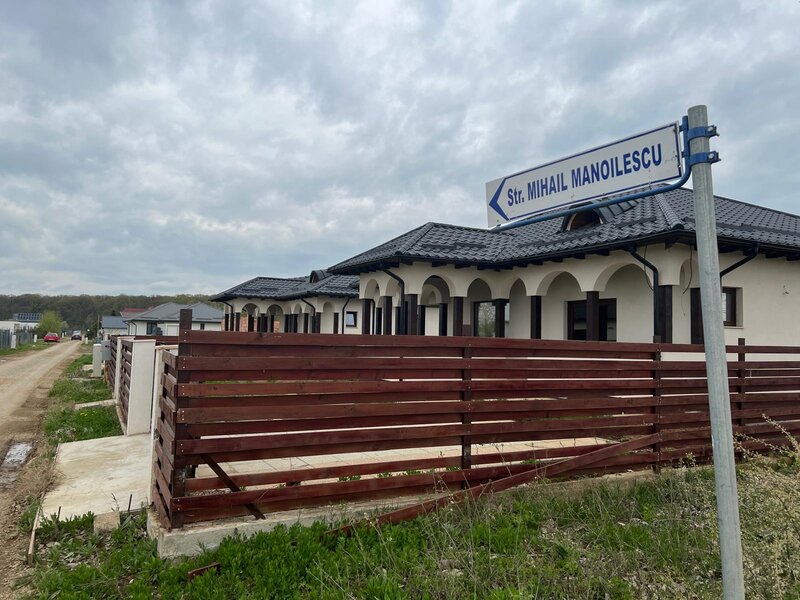 Ciolpani, spre Izvorani, str. Mihail Manolescu 1500 mp,
