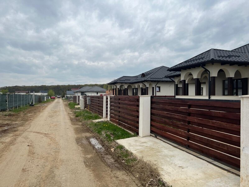 Ciolpani, spre Izvorani, str. Mihail Manolescu 1500 mp,